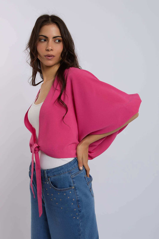 Dalydress women's fashion, pink kimono tie top, white tank, blue embellished jeans