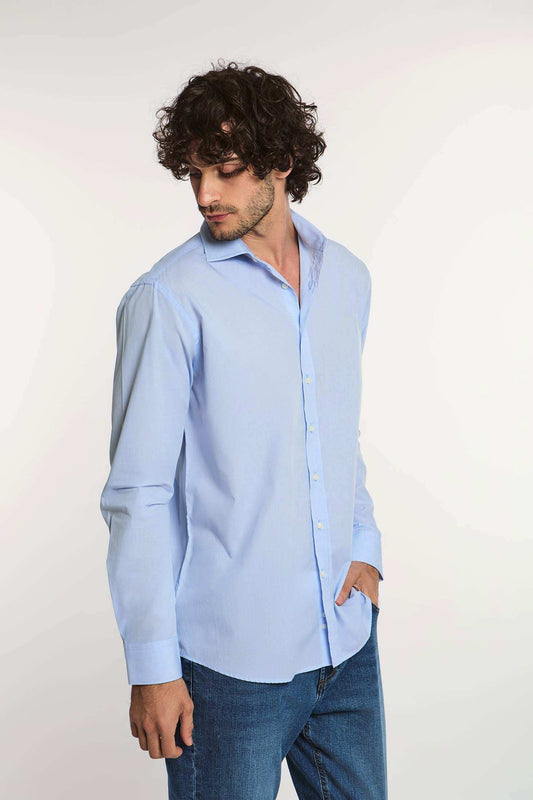 Dalydress men's light blue button-up shirt with long sleeves, casual look, white background