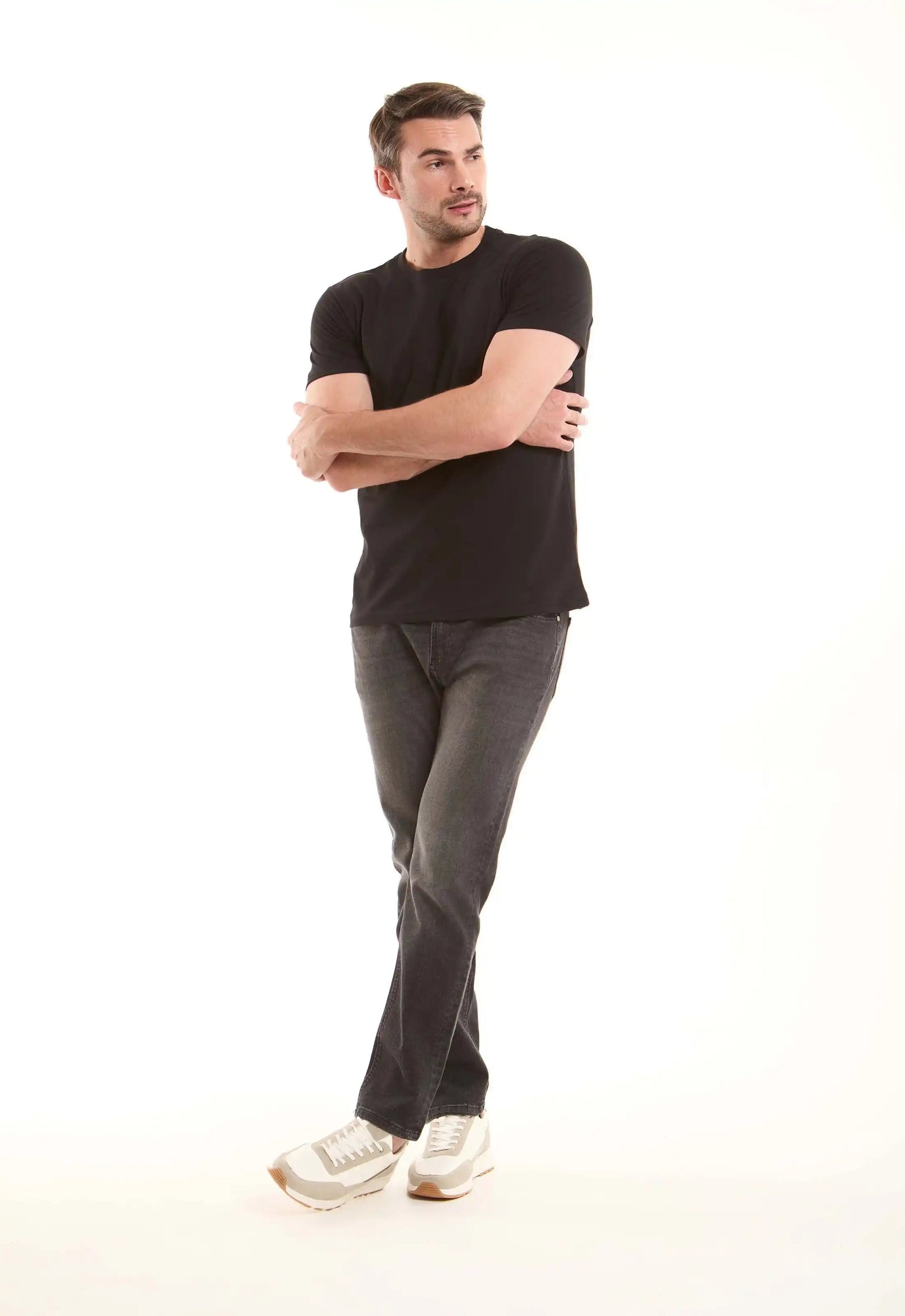 Everyday Straight Comfort Jeans