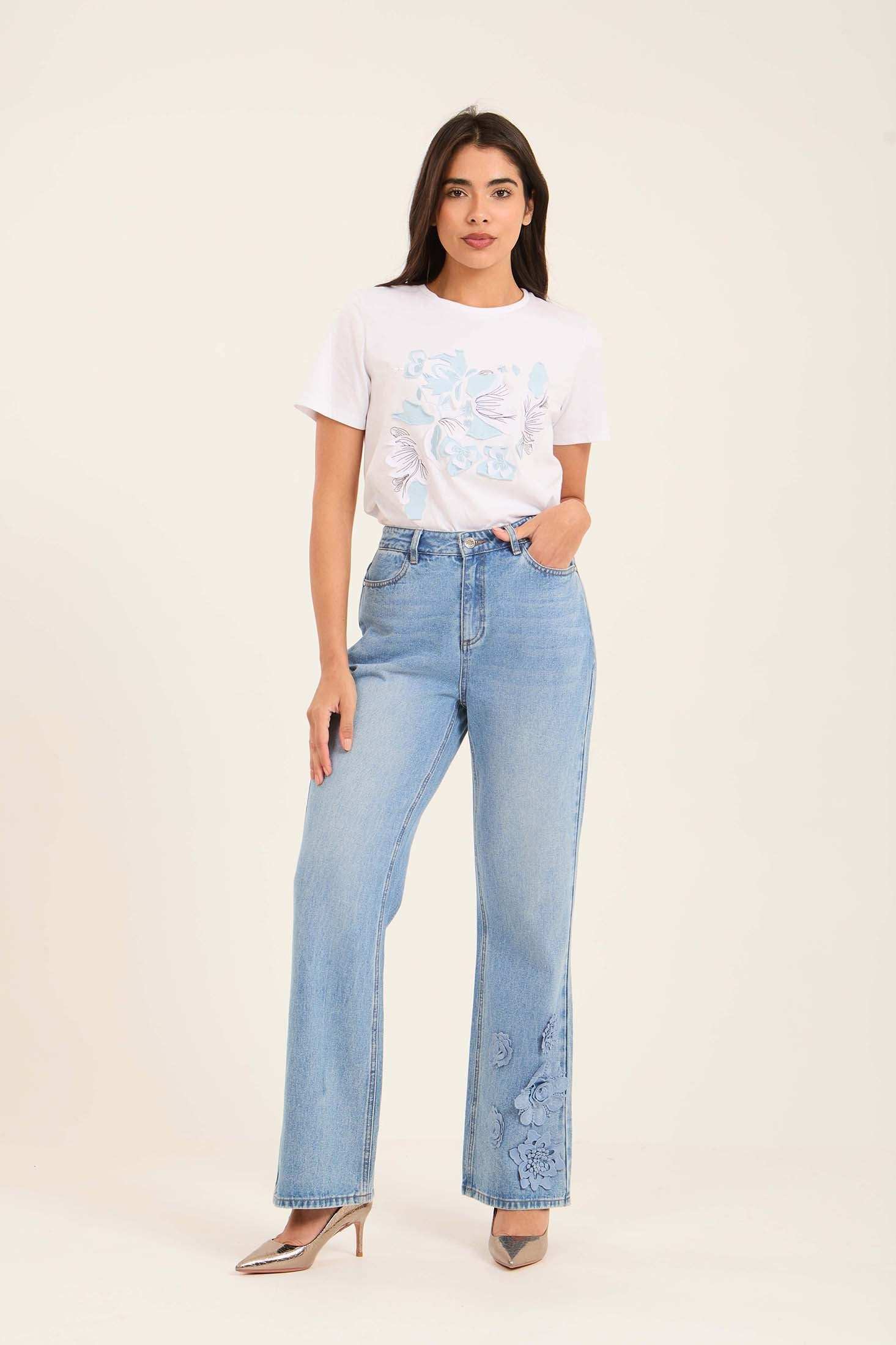 Embroidered Hem Straight-Leg Jeans