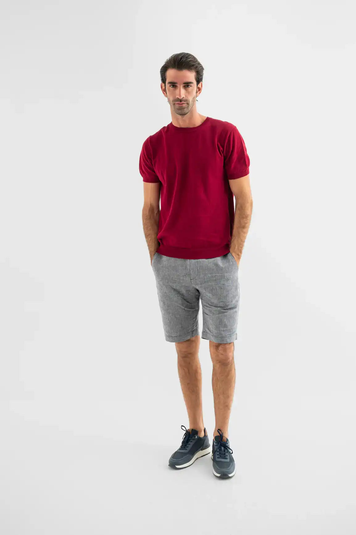Elegant Linen Shorts with Side Pockets