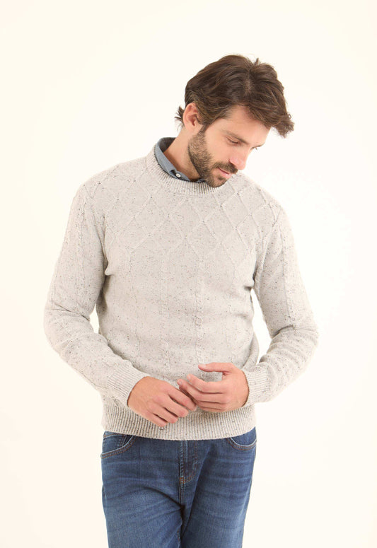 Knitted Diamond Round Neck Pullover with Flecks