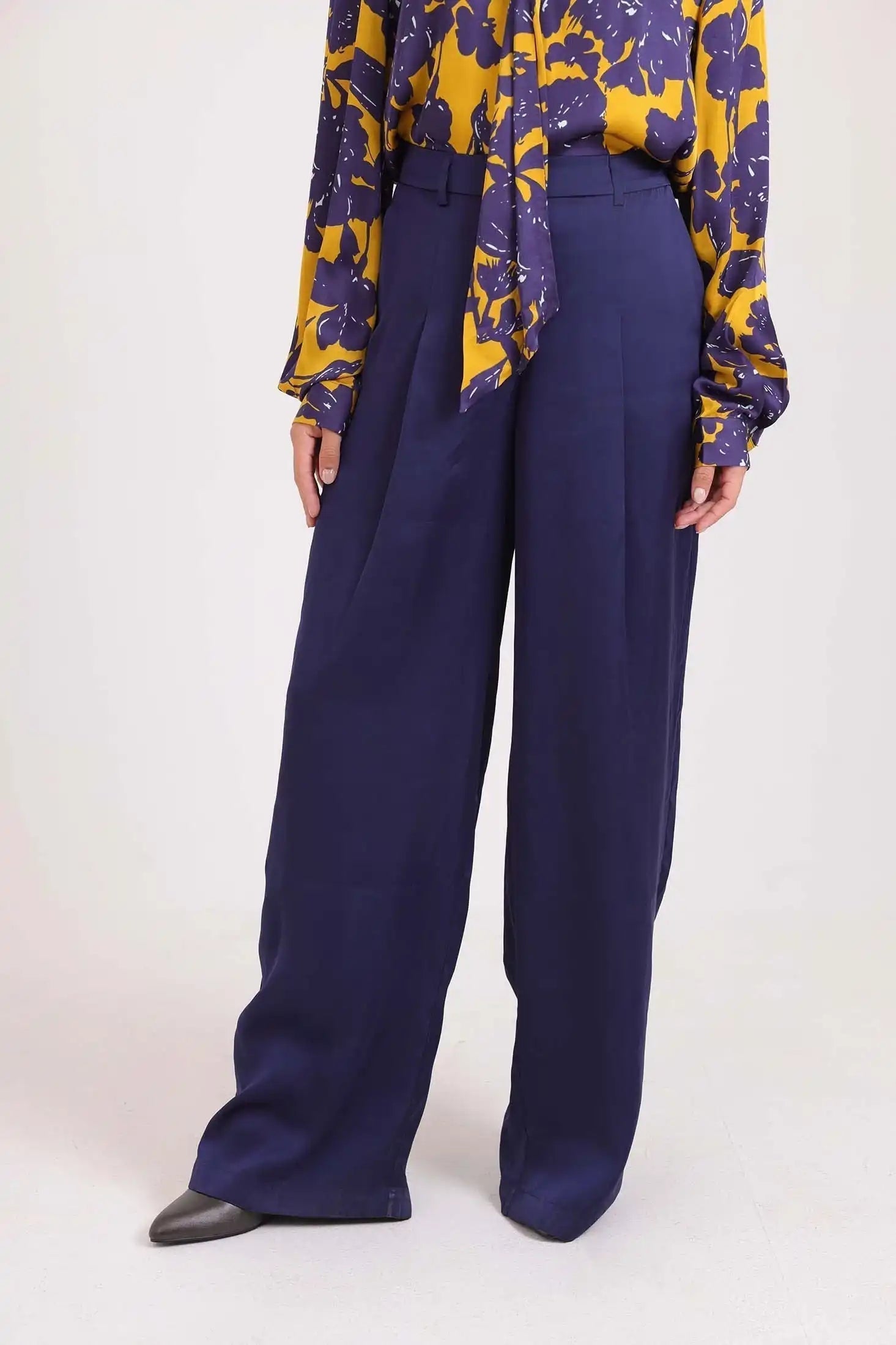 High-Waist Solid Wide-Leg Pants