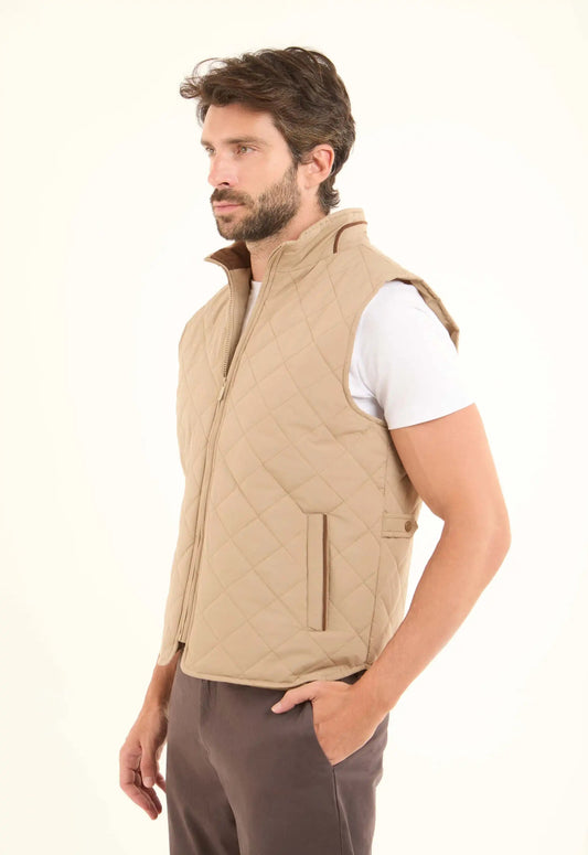 Elegant Quilted Zipped Vest with Pockets