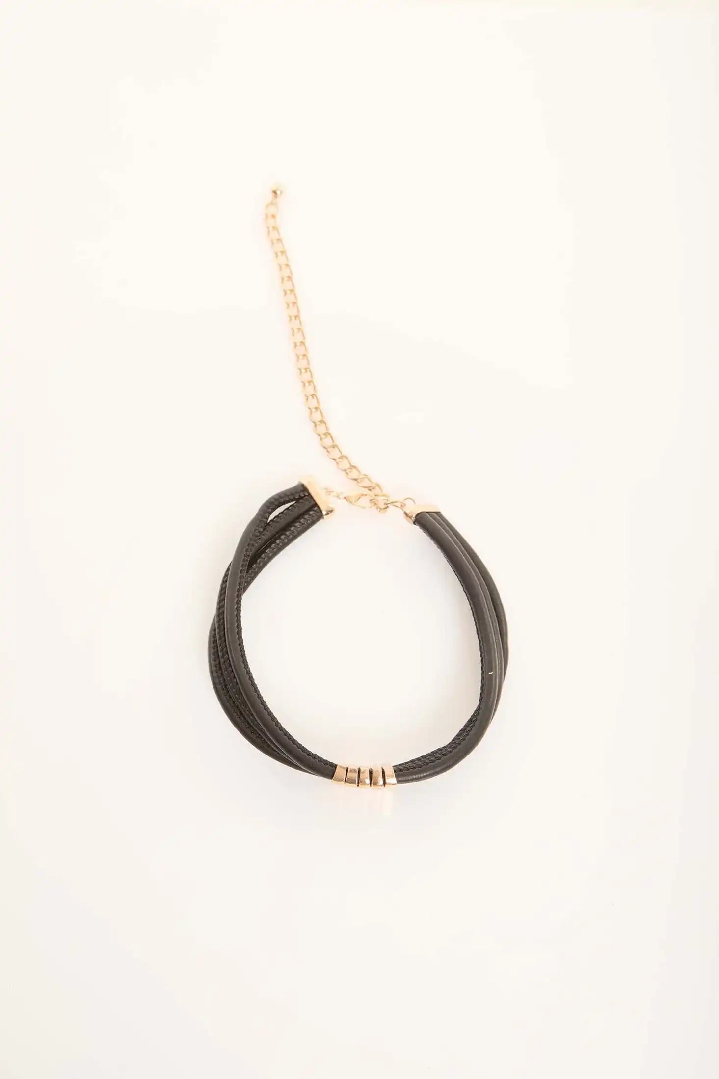 Bold Choker with Metallic Pendant