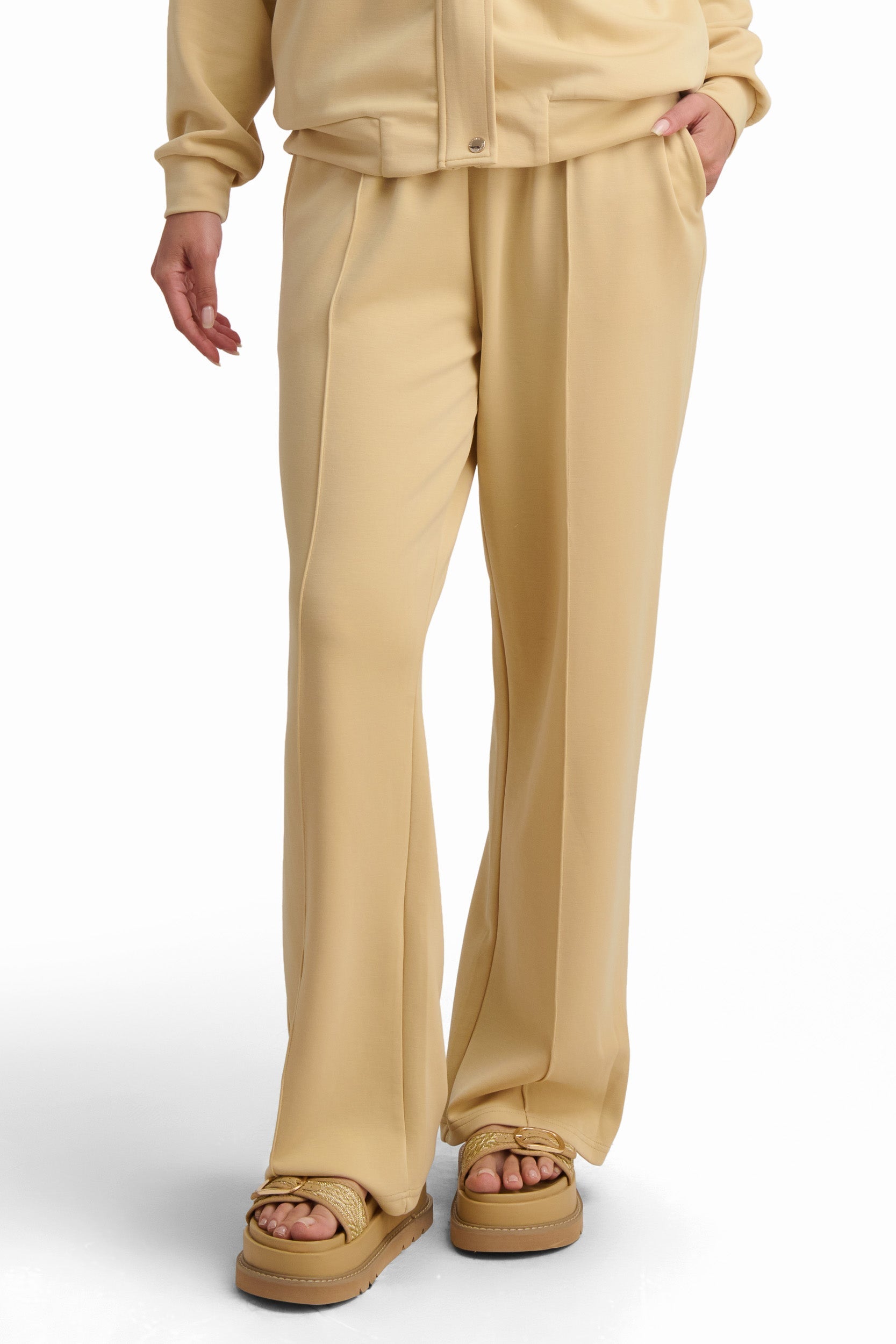 Sand Ease Wide-Leg Pants