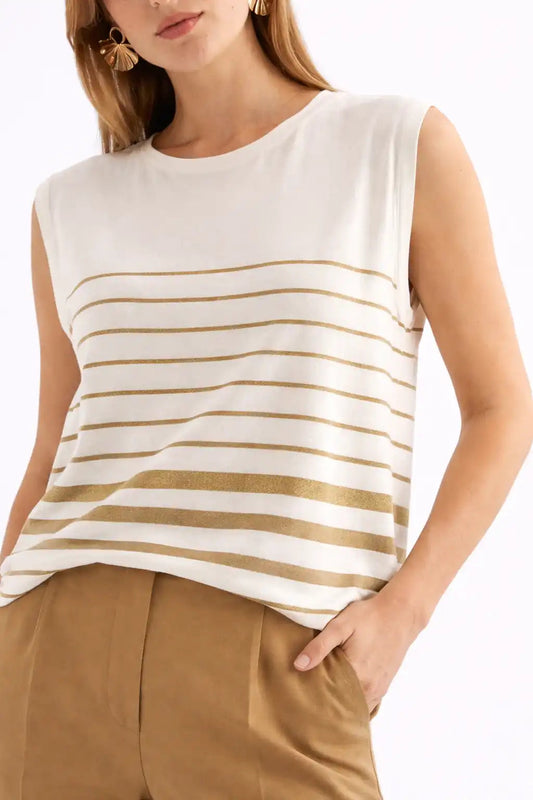 توب كريمي مخطط