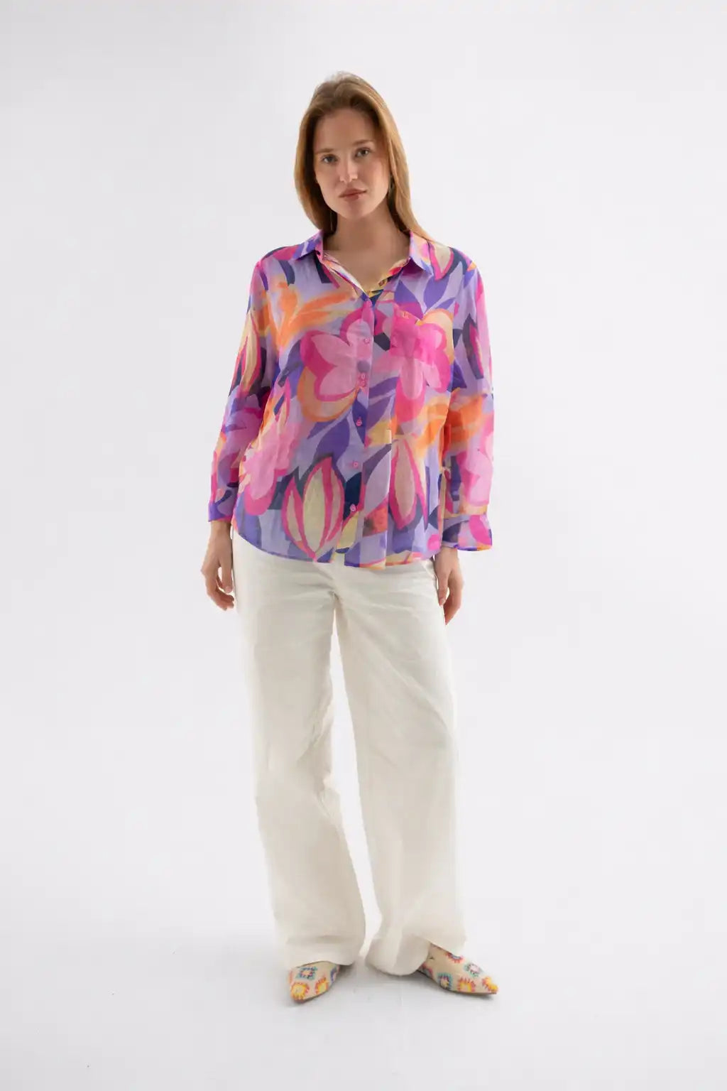 قميص ملون بنقشة زهور