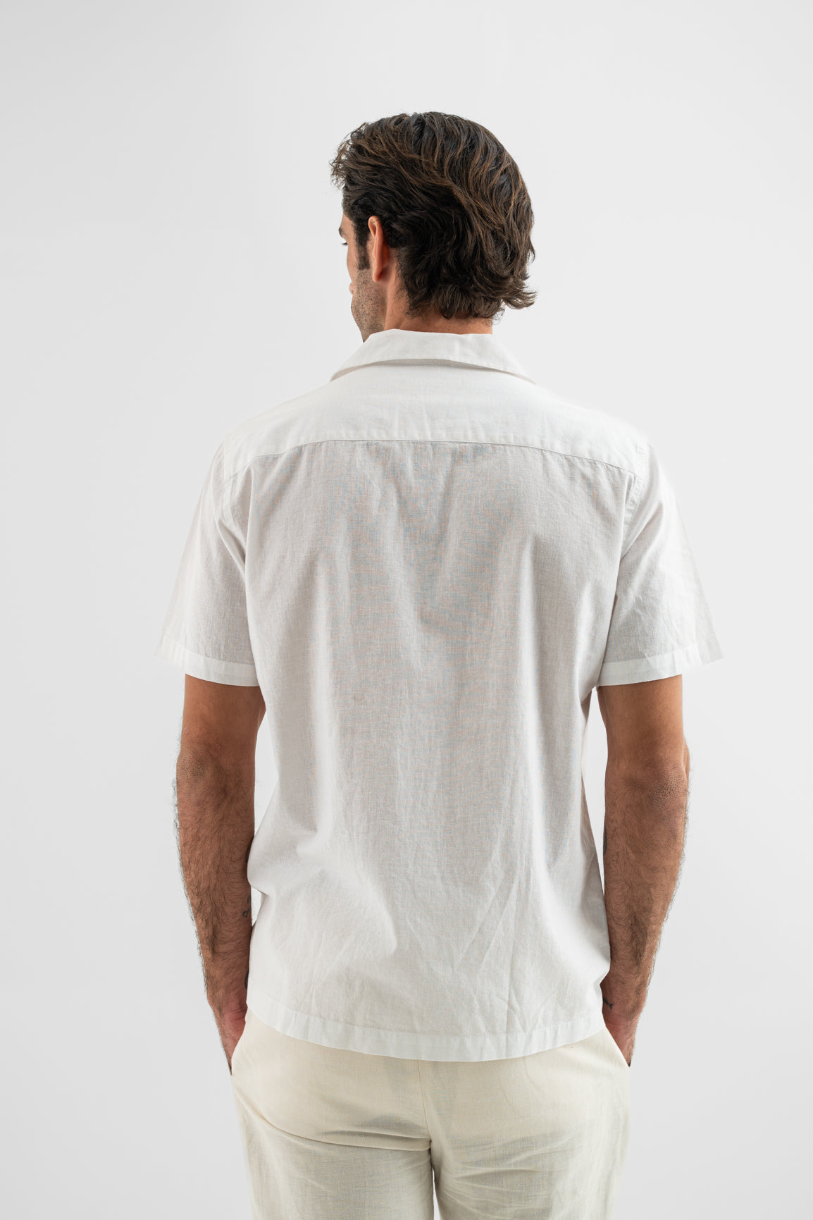 Men’s White Linen-Cotton Short-Sleeve Shirt