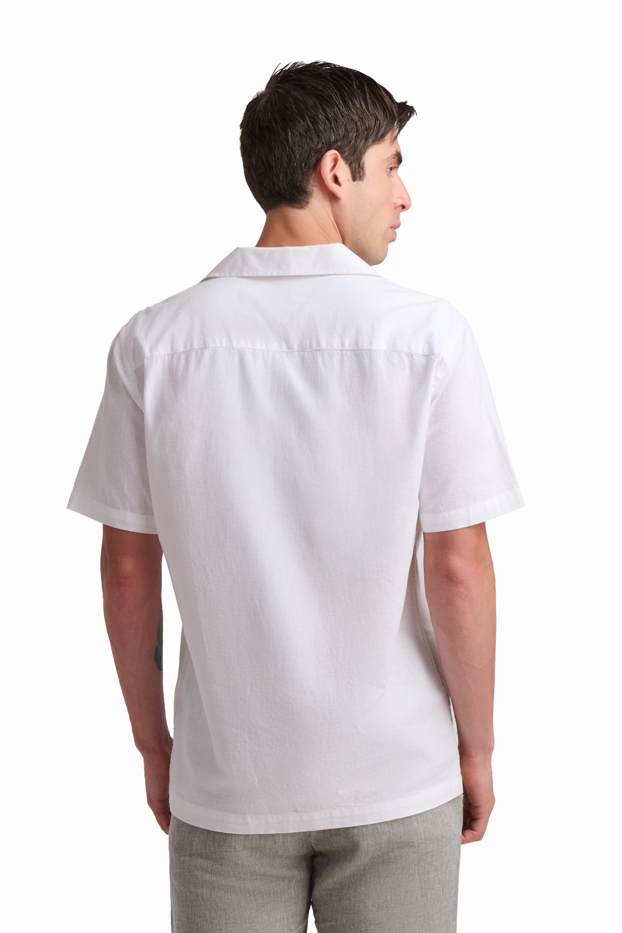 Men’s White Linen-Cotton Short-Sleeve Shirt