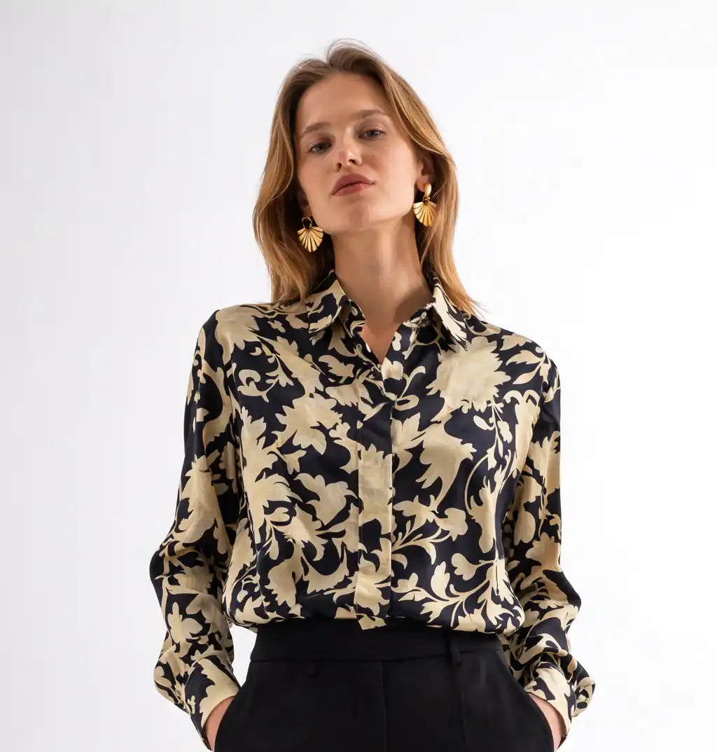 قميص كلاسيكي أسود وبيج