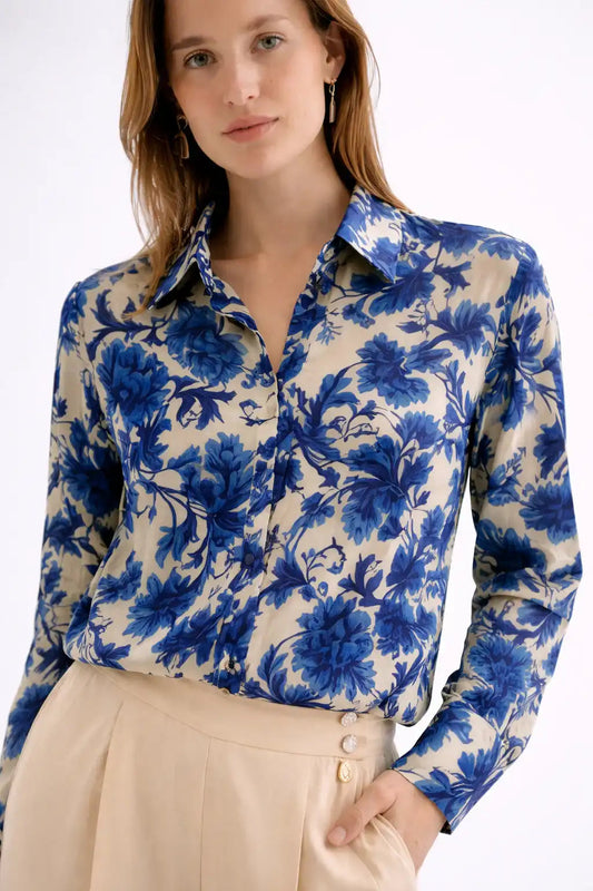 قميص بيج وأزرق منقوش